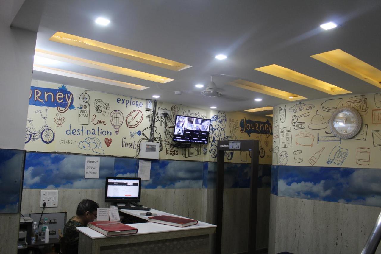 Yes Boss By Backpackers Heaven Right In Centre Of New Delhi Hotel Exterior photo