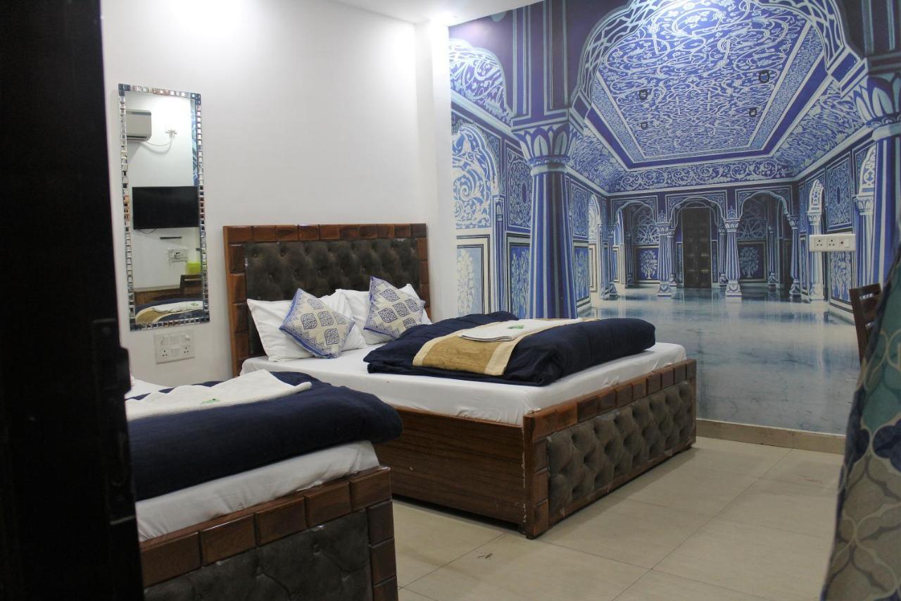 Yes Boss By Backpackers Heaven Right In Centre Of New Delhi Hotel Exterior photo