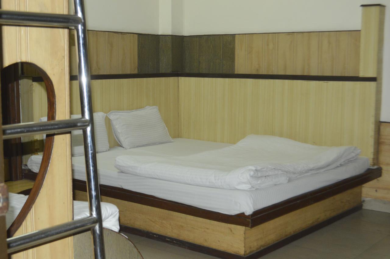 Yes Boss By Backpackers Heaven Right In Centre Of New Delhi Hotel Exterior photo