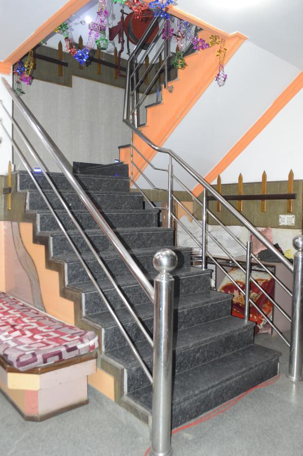 Yes Boss By Backpackers Heaven Right In Centre Of New Delhi Hotel Exterior photo