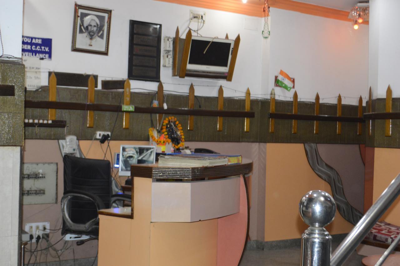 Yes Boss By Backpackers Heaven Right In Centre Of New Delhi Hotel Exterior photo
